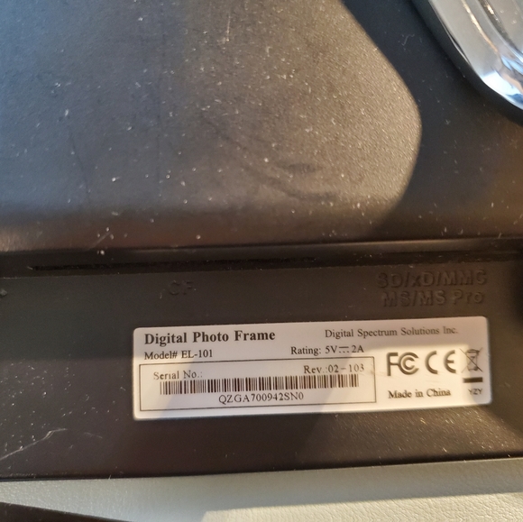 Digital photo frame Model# EL-101 - Picture 10 of 10